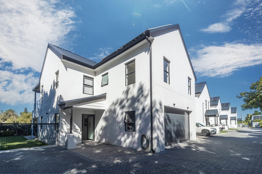 4 Bedroom Property for Sale in Tara Western Cape